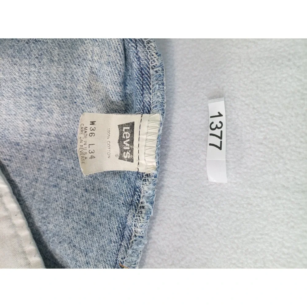 Vintage Levis 550 Jeans Mens 36x34 Blue Light Wash Made In USA 90s Distressed(P)